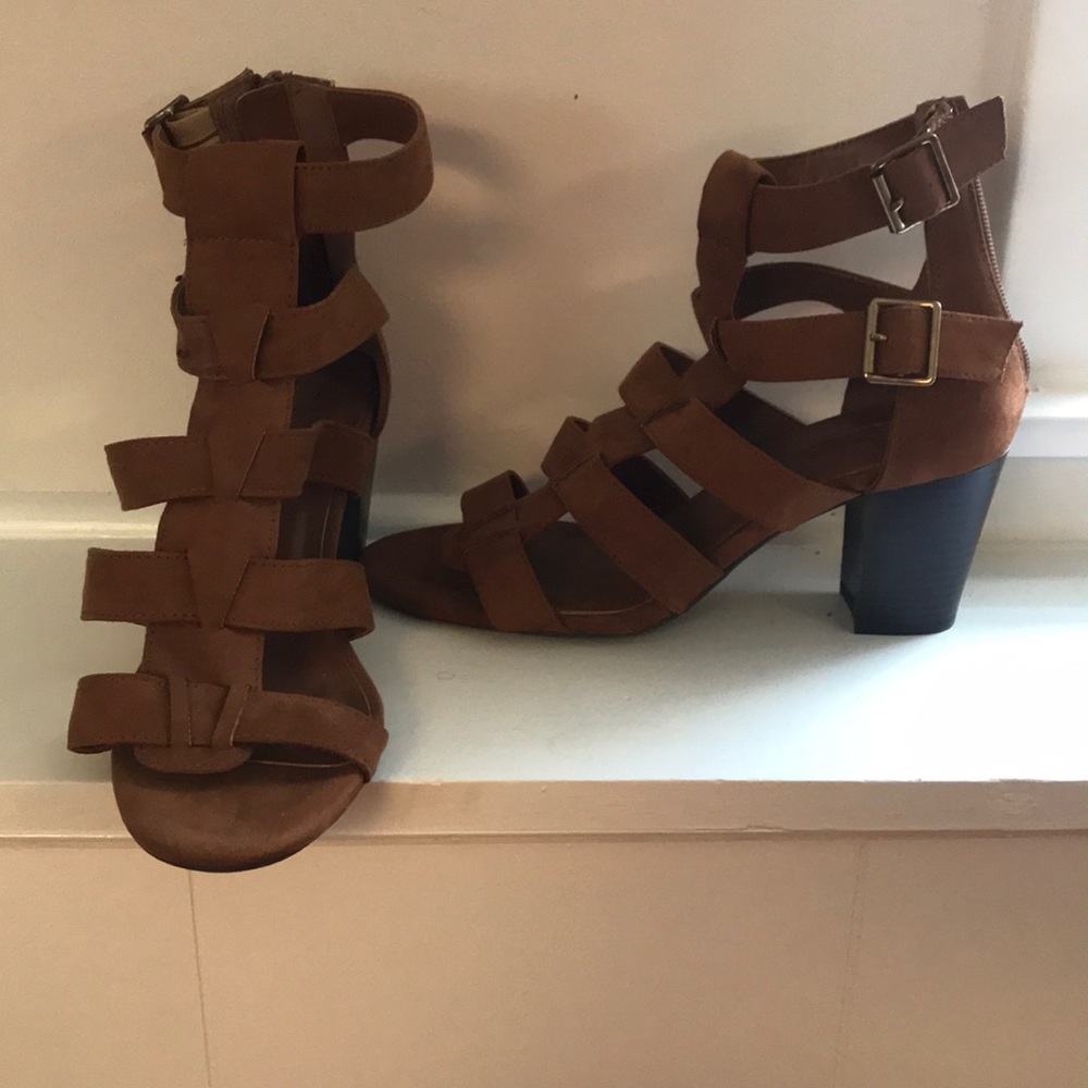 🌟🌟F O R E V E R   21  SHOES 👡👡 - Picture 3 of 6